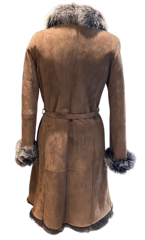 Manteau En Fourrure Véritable Couleur Marron Foncé - Taille 42, Occasion En Très Bon état